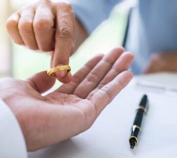 من يتولى الحضانة بعد الطلاق