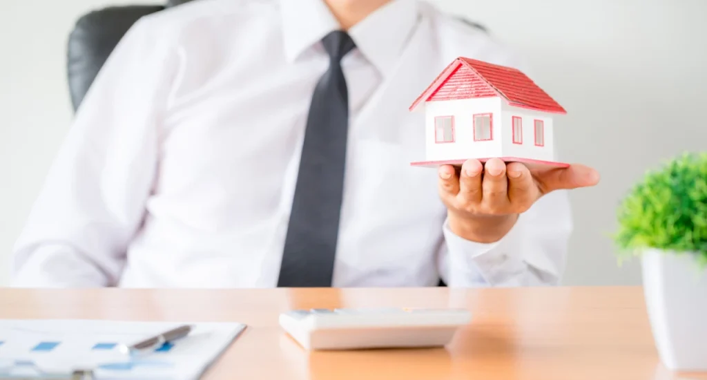 Real Estate & Auction